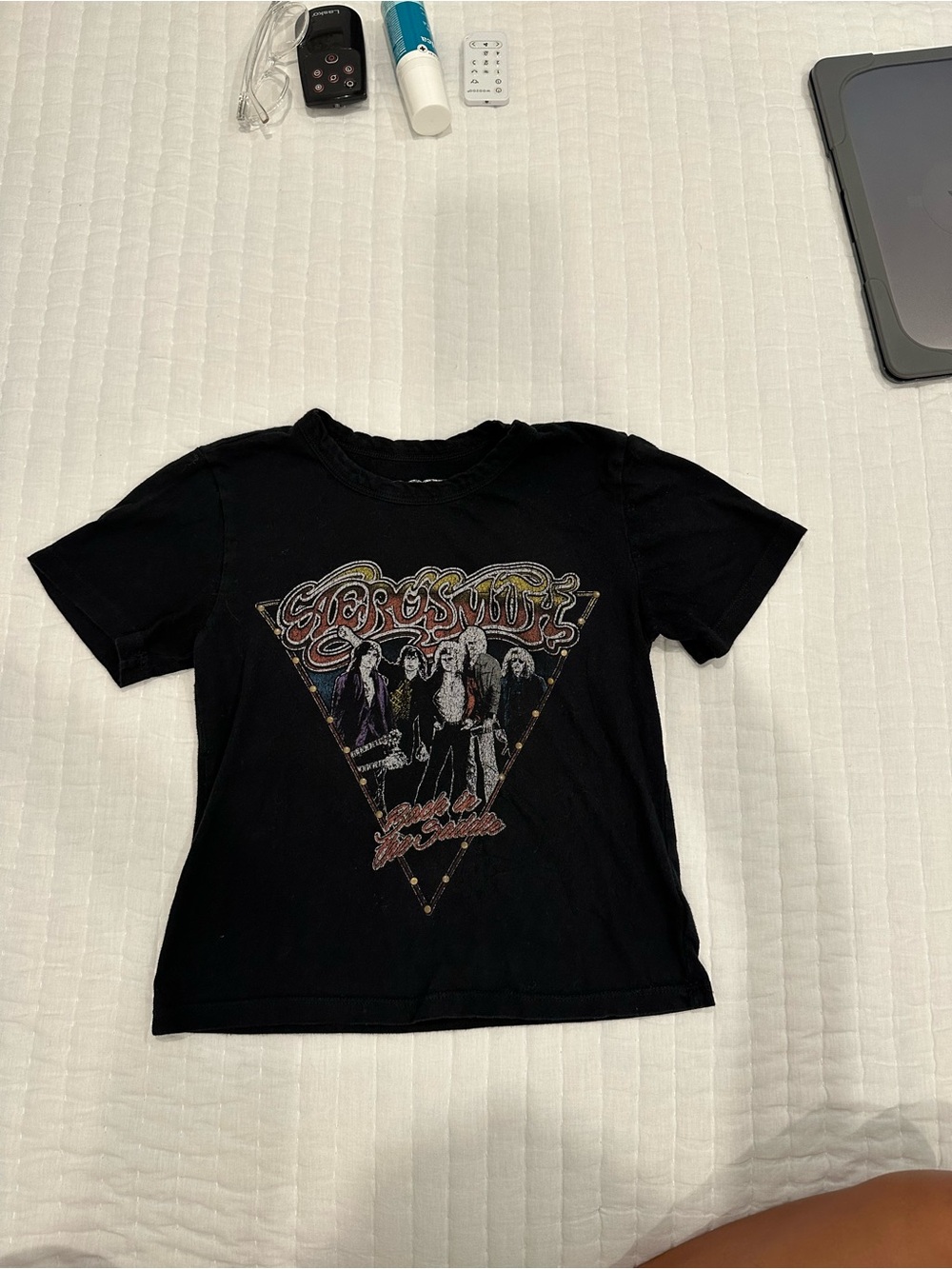 American Eagle Outfitters Black Short-Sleeve Graphic Tee